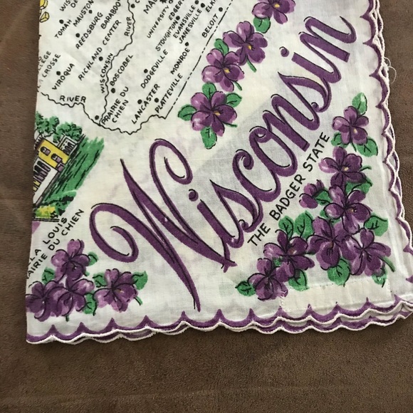 Beautiful new, old stock vintage hankie. - Picture 8 of 10